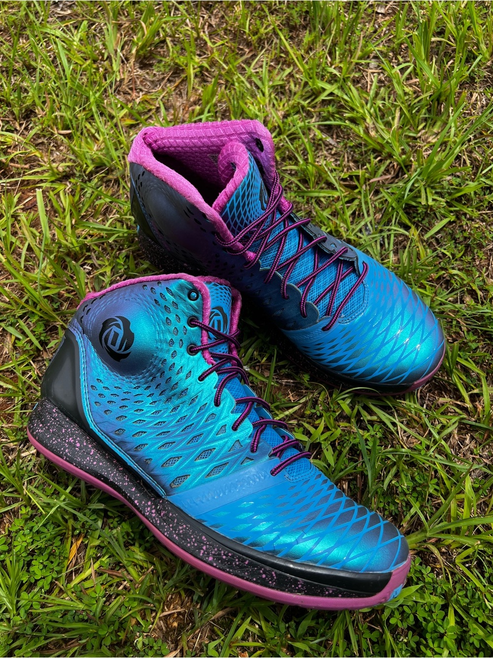 CLEAN Adidas size 10 Womens D. Rose 3.5 Joy Blue South Beach shoes